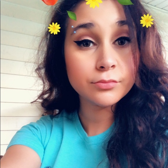 Meet your Posher, Savannah - Picture 2 of 2